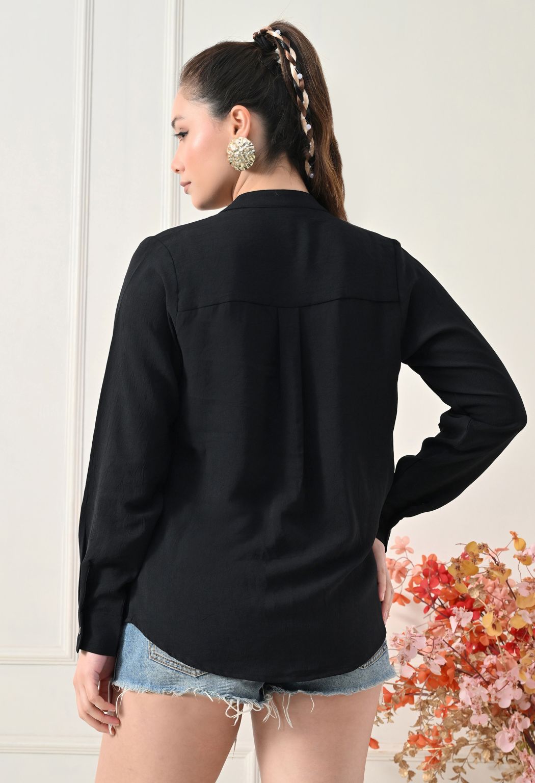 Women Black Comfort Solid Casual Shirt – view 3
