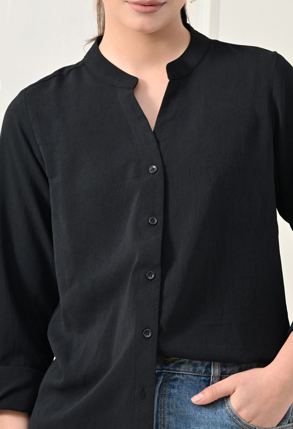 Women Black Comfort Solid Casual Shirt – view 7