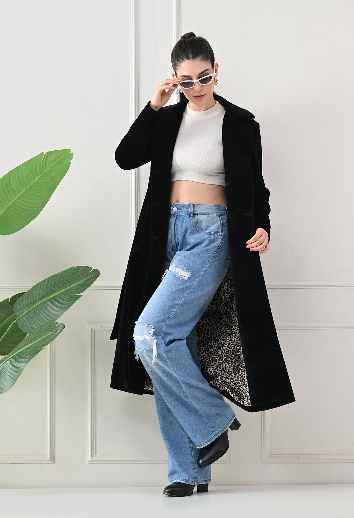 Women Belted Notched Lapel Double-Breasted Longline Black Trench Coat – view 3