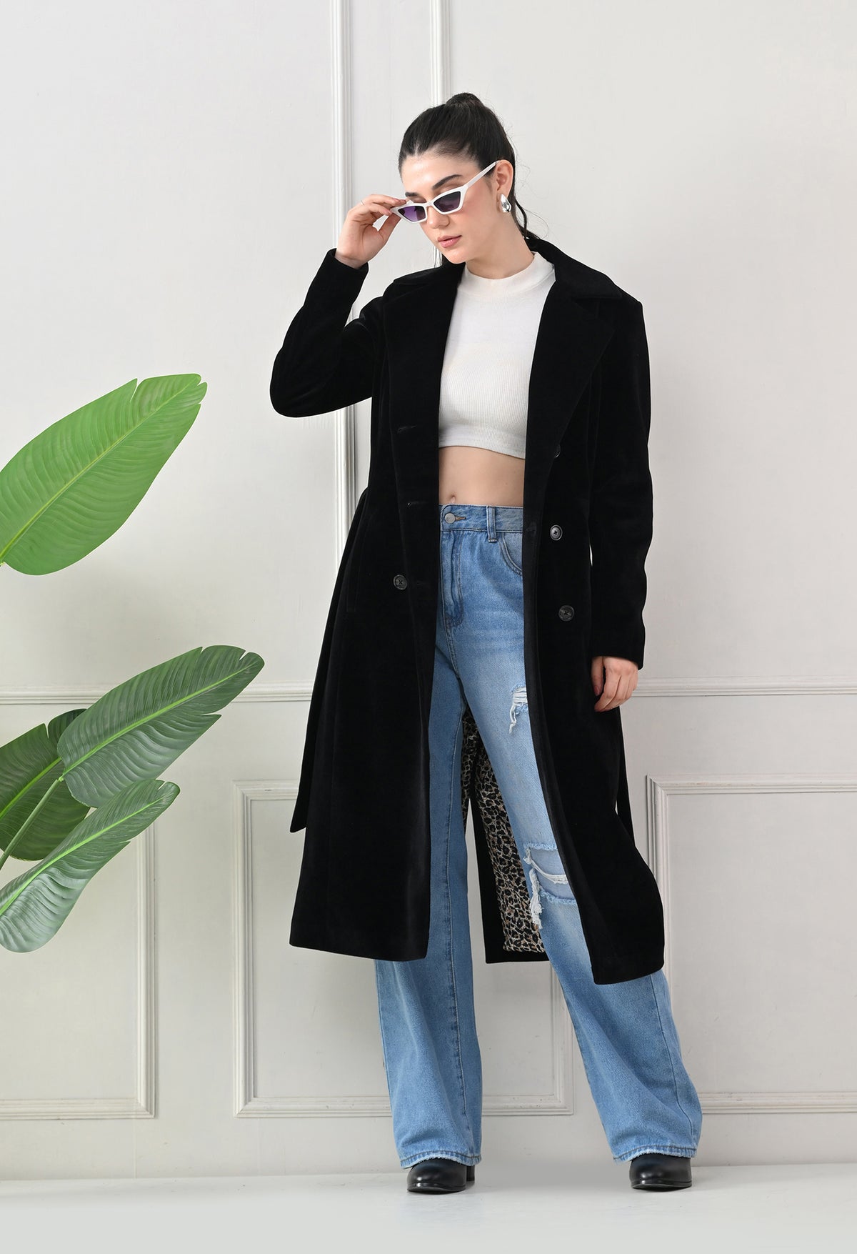 Women Belted Notched Lapel Double-Breasted Longline Black Trench Coat – view 4
