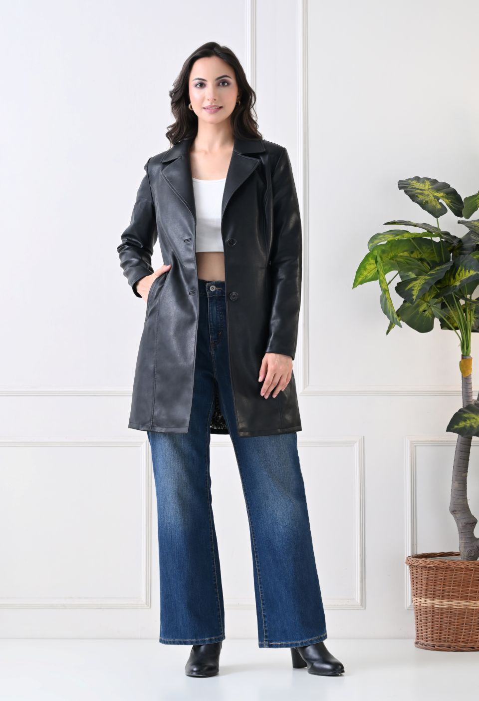 Single-Breasted Black Leather Overcoat For Women – view 6