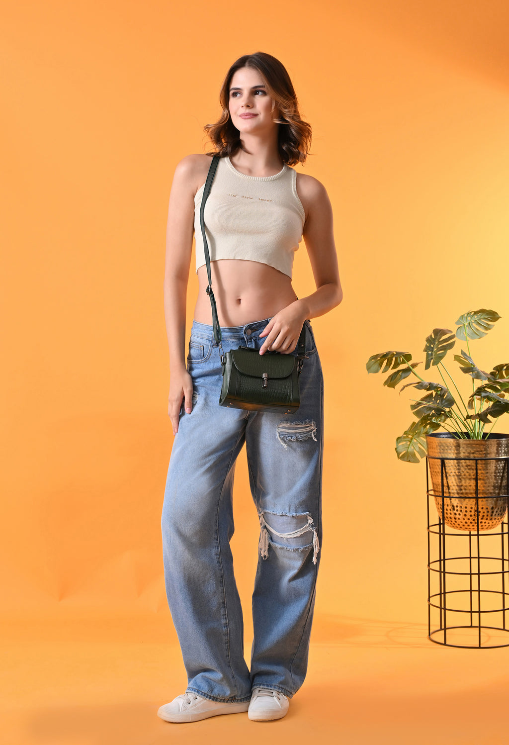 Women Textured Structured Green Leather Handheld Bag – view 8