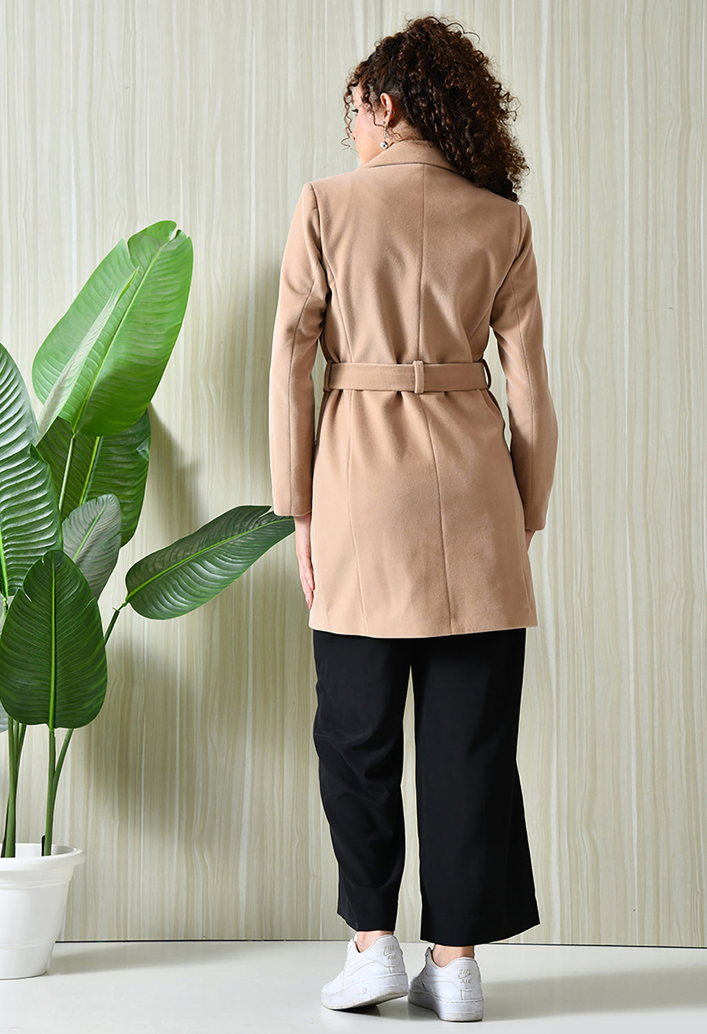 Women Single-Breasted Longline Trench Beige Coat With Belt – view 3